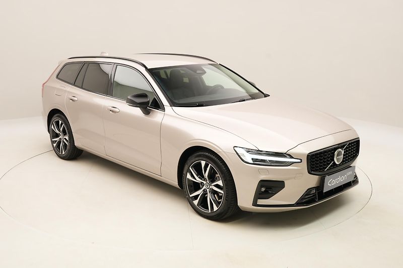 Volvo V60 (2026) B4 AUT DARK PLUS - fotka 16 z 61