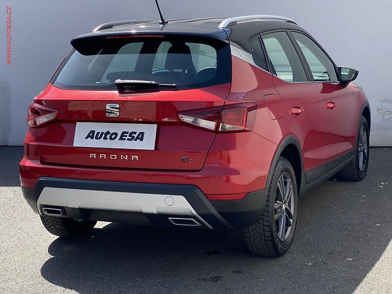 Seat Arona (2018) 1.5 TSi, FR, +ALU, LED - fotka 4 z 18