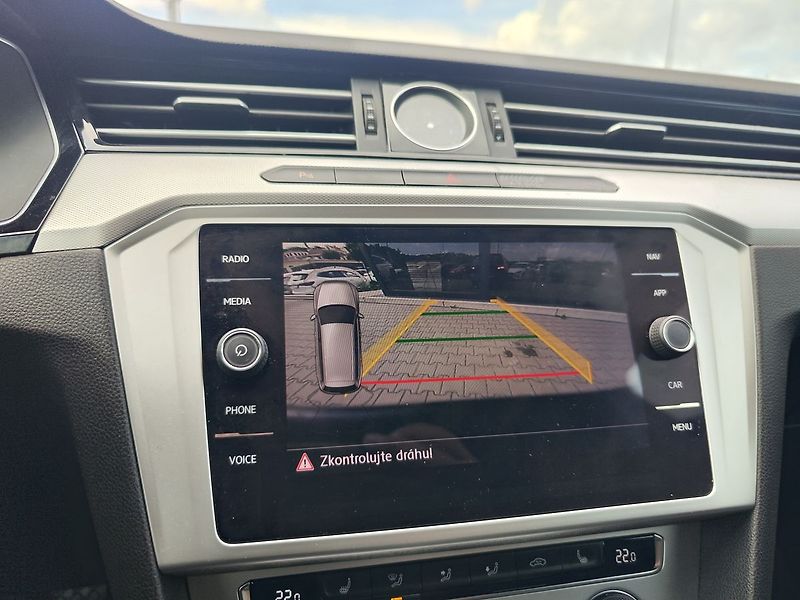 Volkswagen Passat 2.0 TDI/110kW Comfortline DSG - fotka 21 z 32