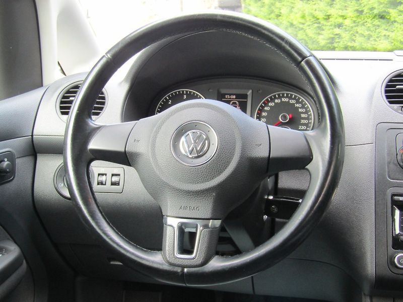 Volkswagen Caddy (2015) MAXI 1.6 TDI 75kW  7 MÍST - fotka 16 z 44