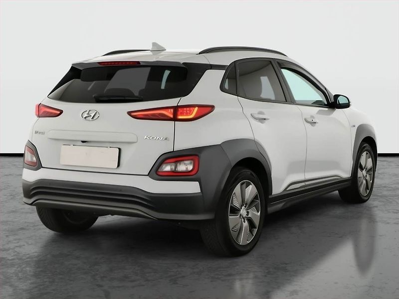 Hyundai Kona (2018) Electric 64 kWh, SoH 90% - fotka 5 z 20