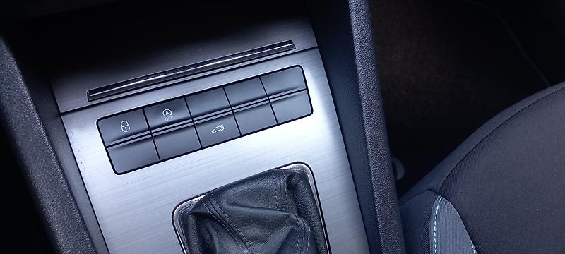 Škoda Octavia Ambition 2.0 TDI/110 kW  - fotka 19 z 29