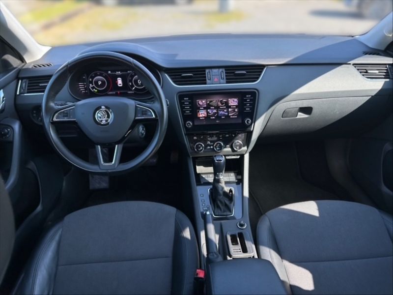 Škoda Octavia 2,0 TDI 110 Style 4x4 AT - fotka 9 z 11