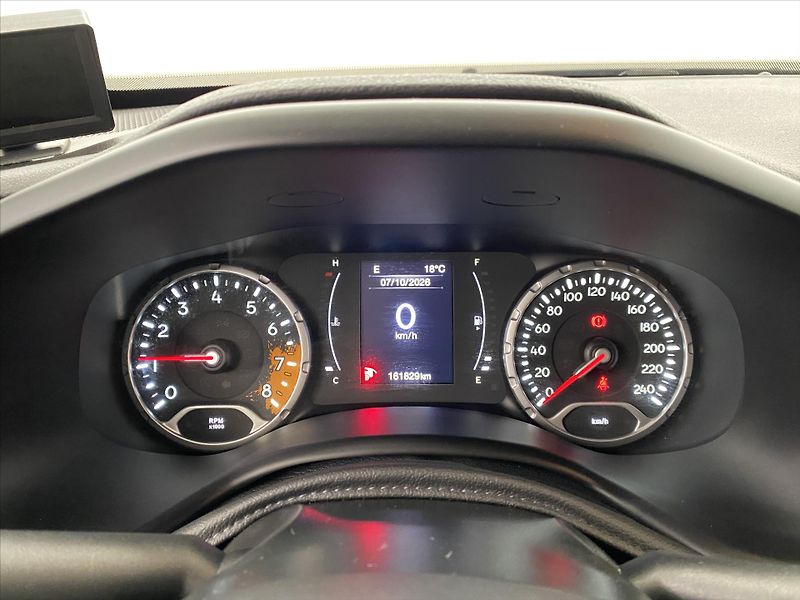 Jeep Renegade 1,6 i 81kW 1.Majitel - fotka 11 z 24