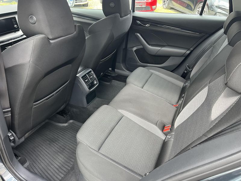 Škoda Octavia (2021) 1.5Tsi 110Kw Virtual cocpit - fotka 12 z 20