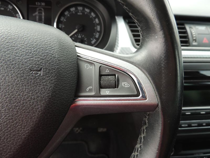 Škoda Rapid (2014) 1.2TSi,77kw,dobrá výbava,xenon - fotka 19 z 45