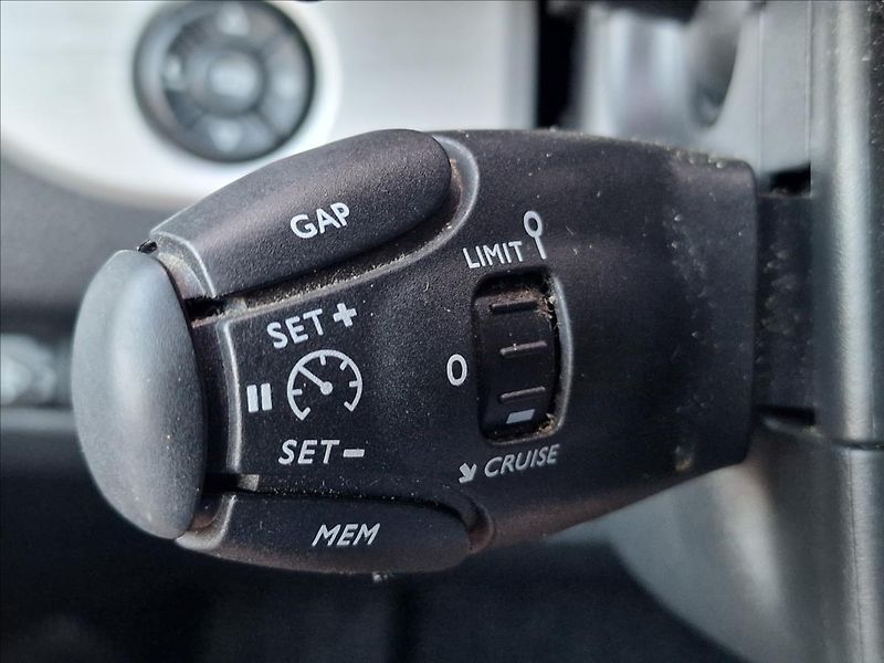 Peugeot Traveller 2.0HDI ALLURE L3,ČR,1.Majitel - fotka 25 z 49