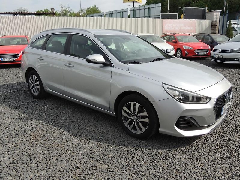 Hyundai i30 (2019) Combi 1.6CRDi,100kw,automat,ČR - fotka 3 z 52