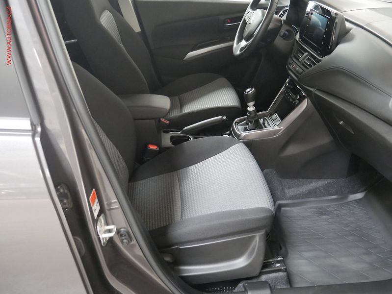 Suzuki S-Cross (2024) 1.4i 4x4, 1.maj,ČR, servis - fotka 12 z 23