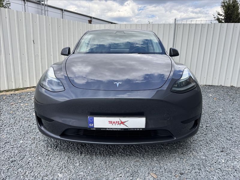 Tesla Model Y 0,0 RWD SoH 94% - fotka 2 z 50