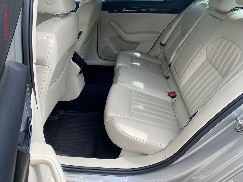 Škoda Superb (2016) 2.0TDi, ČR, L&K, DSG, bixen - fotka 10 z 23