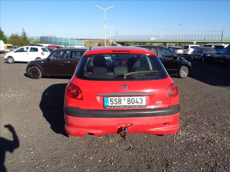 Peugeot 206 1,4 - fotka 3 z 8