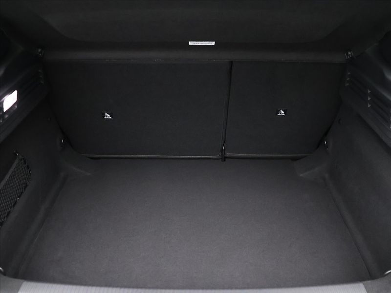 Peugeot 308 1,2 HYBRID 100kW ALLURE CZ - fotka 10 z 32