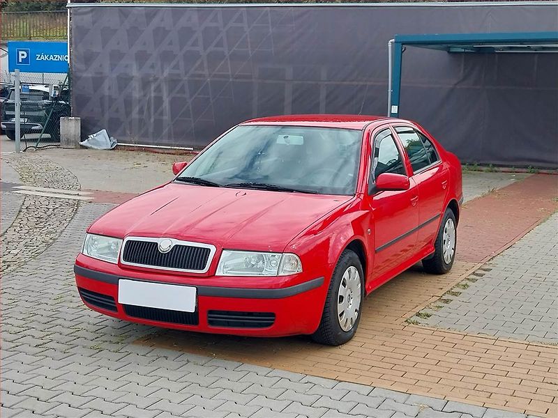 Škoda Octavia (2009) 1.9 TDI , Serv.kniha, nová STK - fotka 2 z 12