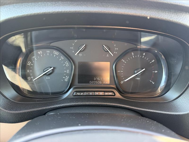 Toyota ProAce Verso 2,0 D-4D 130kW L2 Family AUT C - fotka 19 z 20