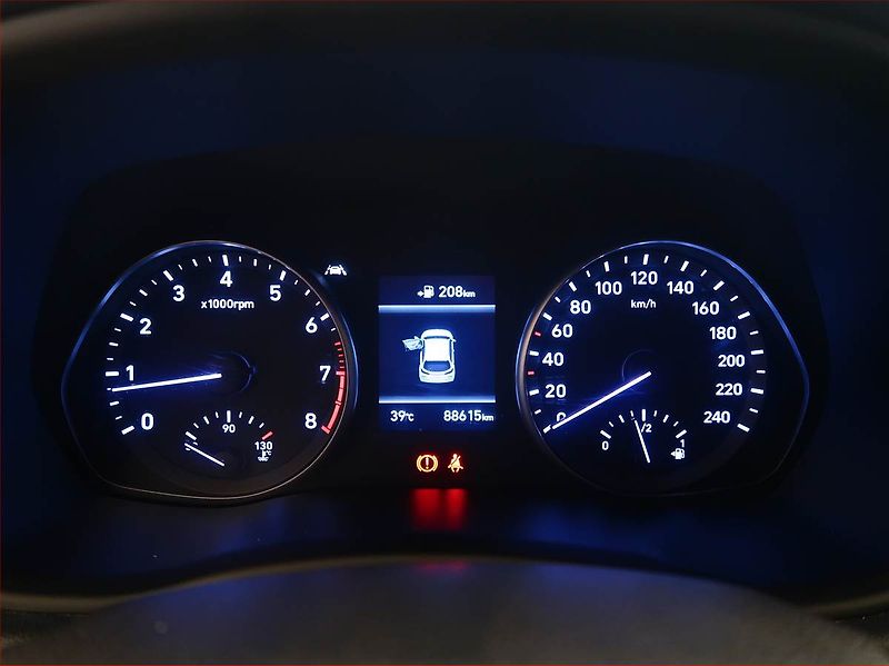 Hyundai i30 (2018) Go! 1.4 CVVT, Serv.kniha - fotka 11 z 17