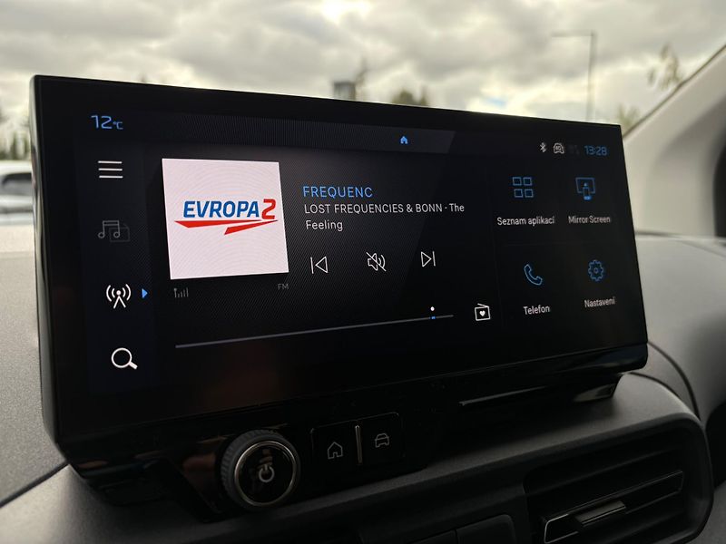 Peugeot Rifter (2026) LONG GT BlueHDi 130 EAT8 - fotka 25 z 32