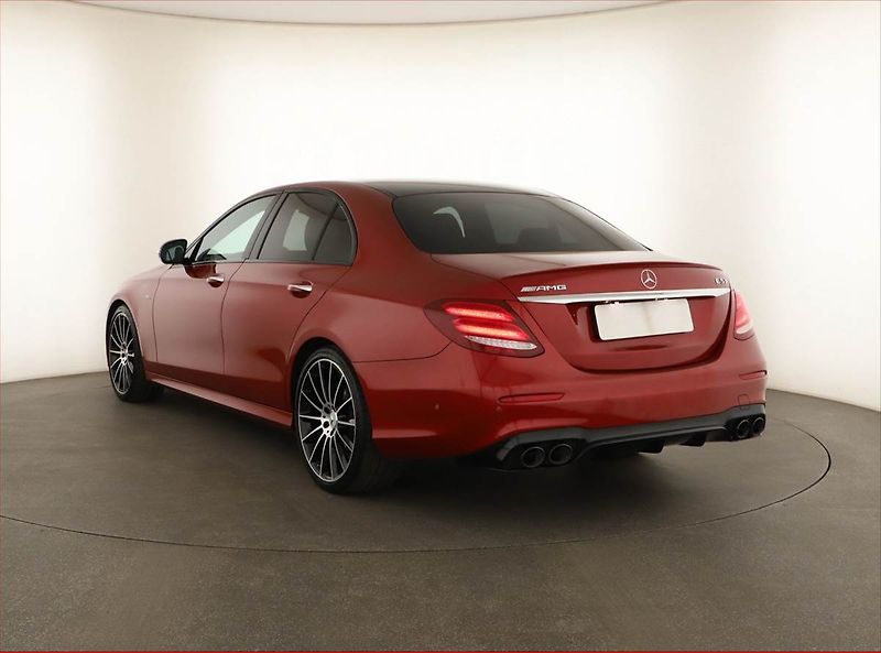 Mercedes-Benz Třídy E (2019) E 53 AMG 4MATIC+ - fotka 4 z 21