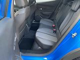 Peugeot 2008 (2023) 1.2PT, Allure, navi, kamera - náhled 10