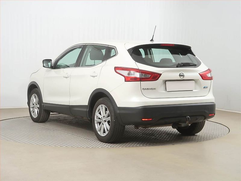 Nissan Qashqai (2014) 1.5 dCi, Navi, Tempomat - fotka 4 z 15