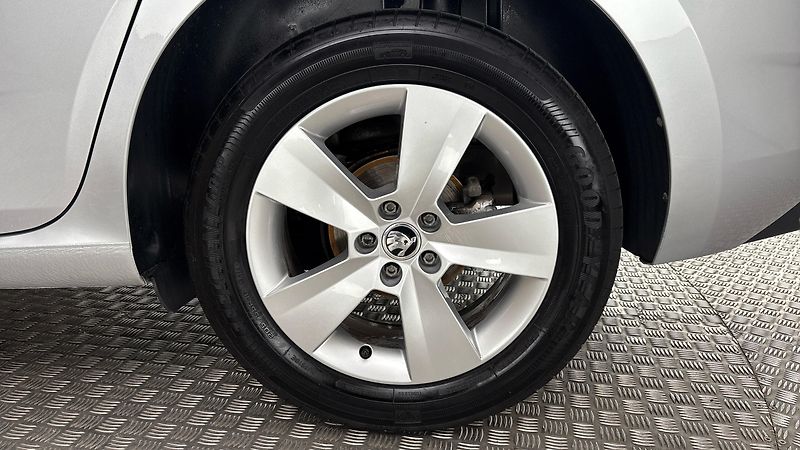 Škoda Scala 1.0 TSI Style - fotka 19 z 25