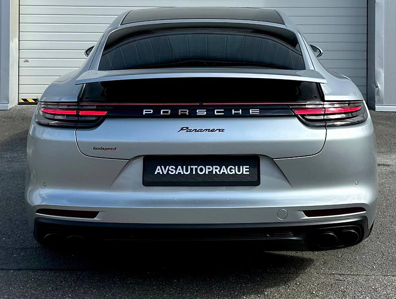 Porsche Panamera (2018) 3.0 V6 246KW AT 2018 65TKM - fotka 5 z 37