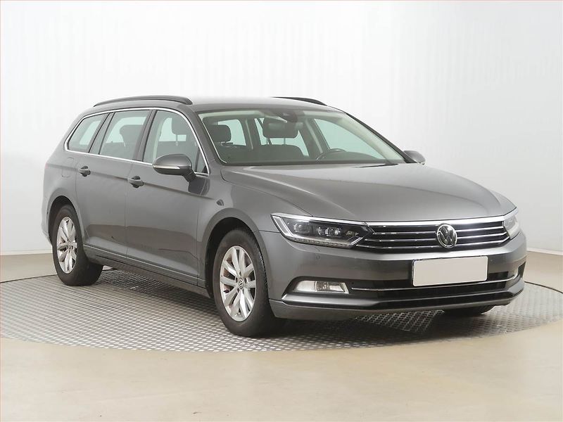 Volkswagen Passat (2017) Highline 2.0 TDI, Automat - fotografie inzerátu