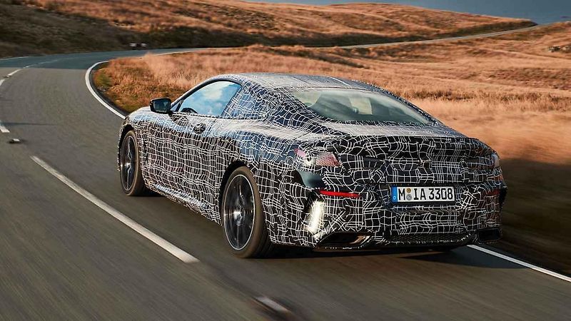 BMW M850i.