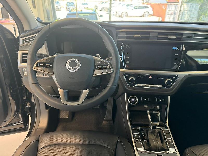 KGM Korando PREMIUM 1.5 GDI-T - fotka 12 z 13