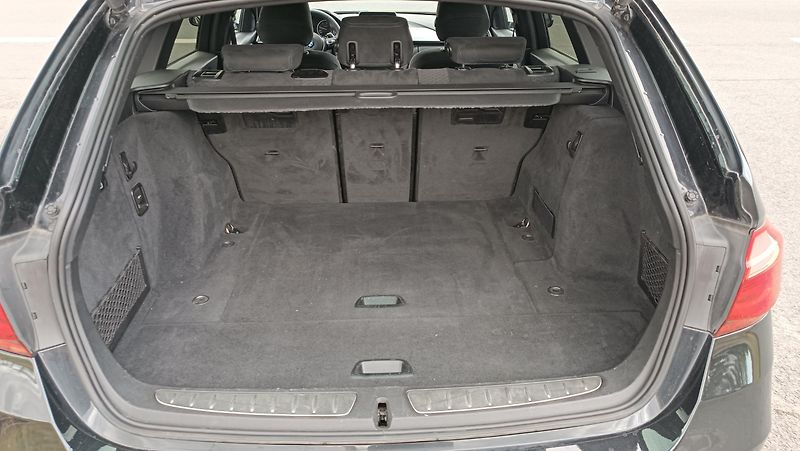 BMW Řada 3 320d MPaket 2,0D B47 Automat - fotka 21 z 36