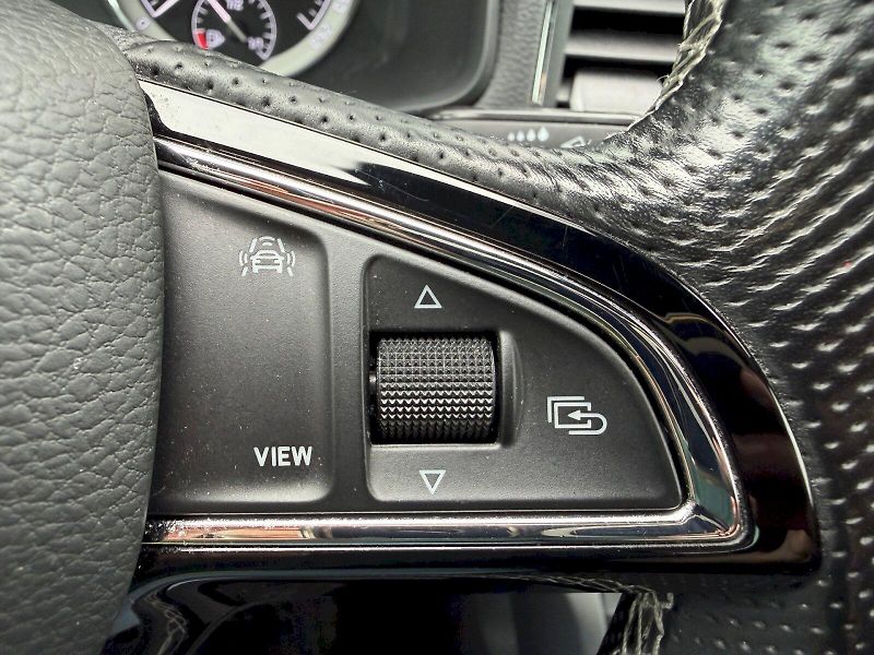 Škoda Karoq (2019) 1.5 TSI 110kW SportLine - fotka 13 z 35