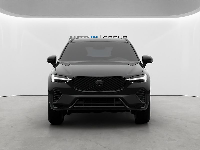 Volvo XC60 (2026) Black Edition Plus T6,360°KAM. - fotka 2 z 10