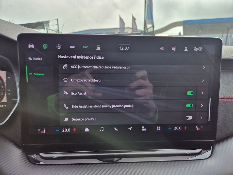 Škoda Octavia Combi RS 2,0 TSI 195kW DSG, we - fotka 29 z 39