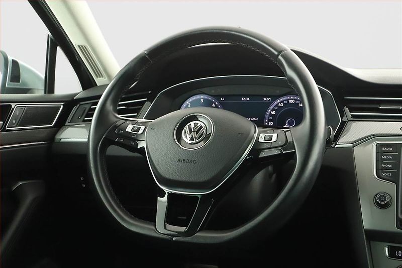 Volkswagen Passat (2017) Alltrack 2.0 BiTDI, 4X4 - fotka 15 z 18