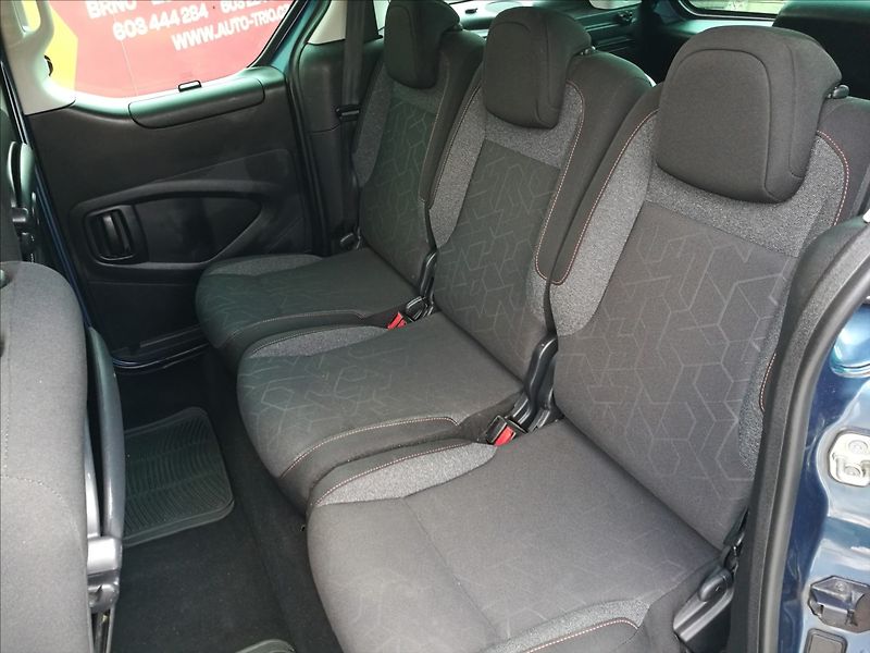 Peugeot Partner 1,6 HDi Tepee 5 míst - fotka 13 z 18