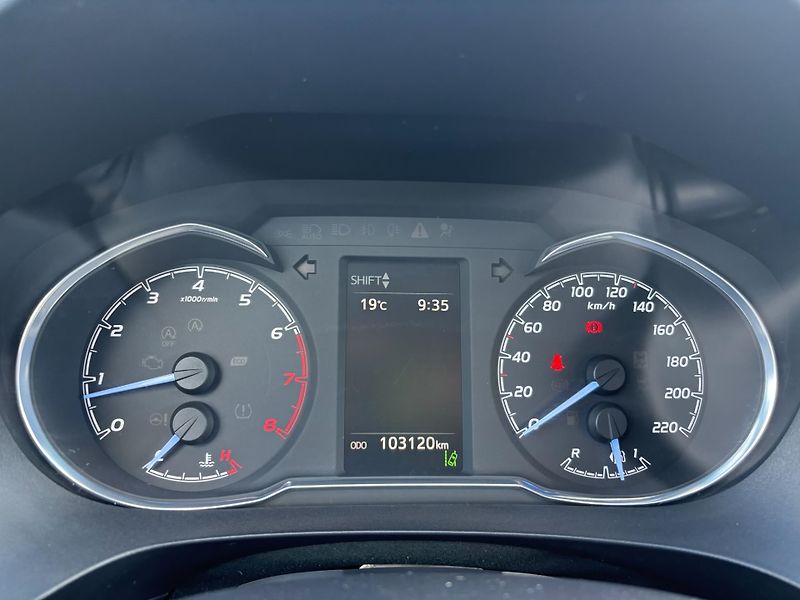 Toyota Yaris 1.5 VVT-i Active Trend - fotka 16 z 27