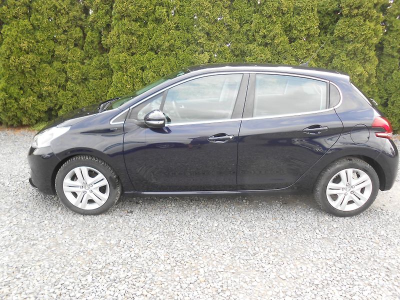 Peugeot 208 NAVIGACE,CHROM,LED!! - fotka 40 z 42