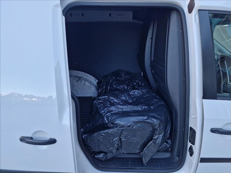 Volkswagen Caddy 2.0TDI 75kW, tažné, ČR,1.Maj. - fotka 17 z 45