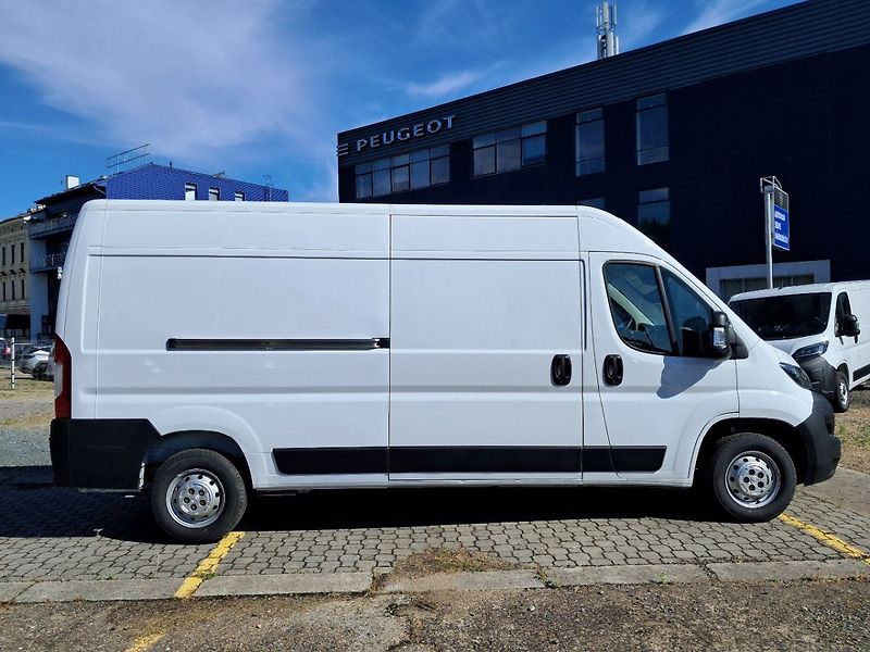 Peugeot Boxer Furgon 3500 L3H2 BlueHDi 165k - fotka 4 z 20