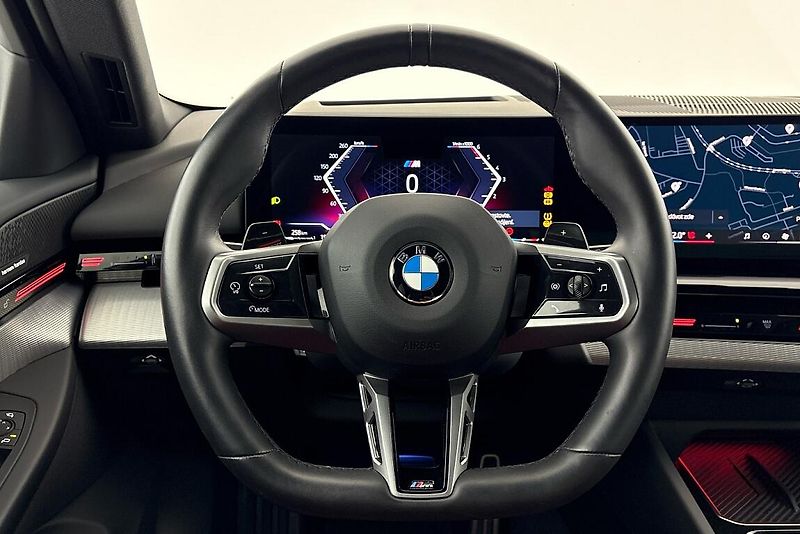 BMW Řada 5 540d xDrive Sedan - fotka 20 z 24
