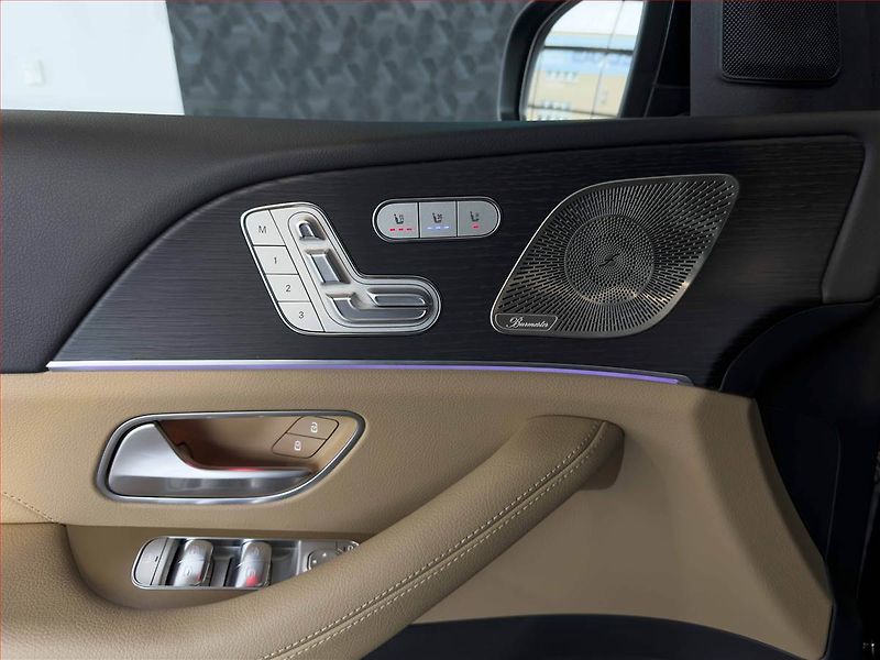 Mercedes-Benz GLS (2025) 450 d 4MATIC - fotka 13 z 27