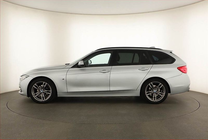 BMW Řada 3 (2017) 318 d, Automat, Tempomat - fotka 3 z 20