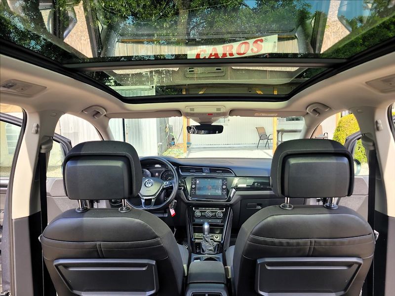 Volkswagen Touran 1,5 Již není k dispozici - fotka 43 z 50