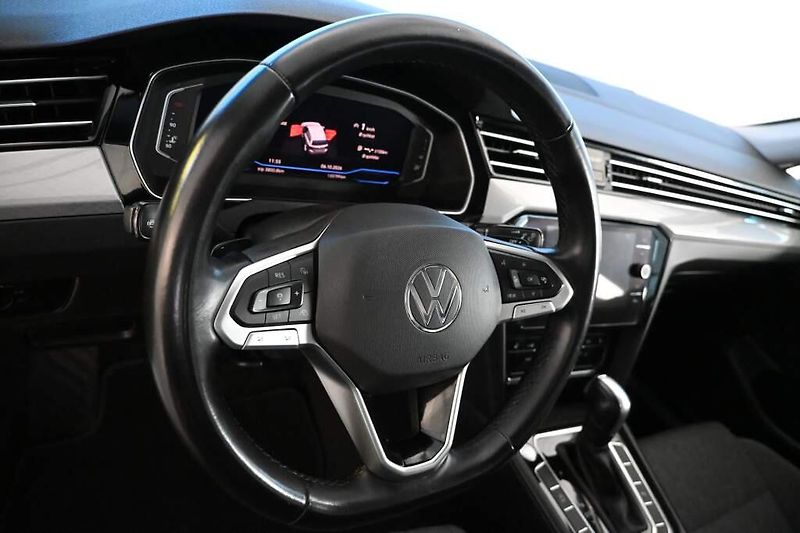 Volkswagen Passat (2023) 2.0 LED DSG ACC VIRTUAL Kamera - fotka 13 z 31