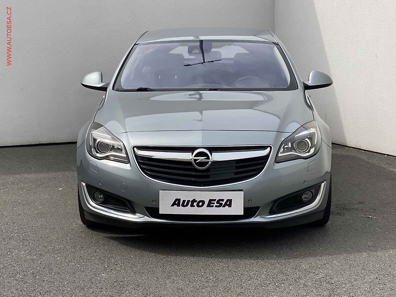 Opel Insignia (2015) 2.0 CDTi, ČR, Bixen, navi - fotka 2 z 18