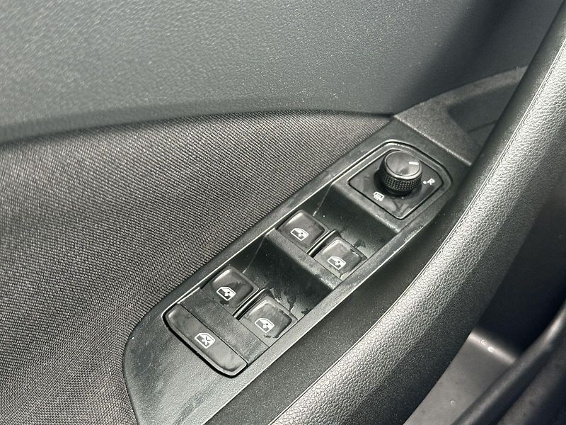 Škoda Kamiq (2023) 1.0 TSI Fresh - fotka 17 z 32