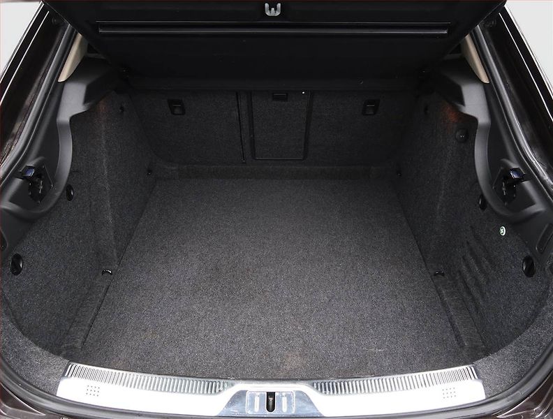 Škoda Superb (2013) Elegance 2.0 TDI, Automat - fotka 14 z 23