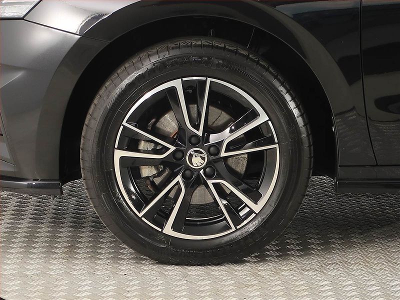 Škoda Fabia (2024) Monte Carlo 1.0 TSI - fotka 14 z 17