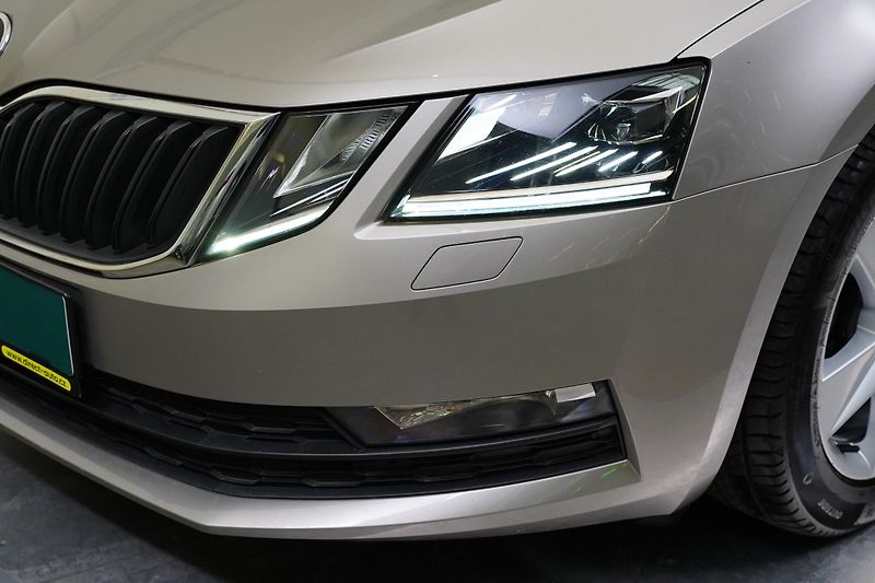 Škoda Octavia - fotka 9 z 27