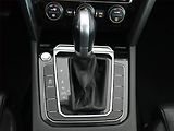 Volkswagen Passat (2018) Highline 2.0 TDI, Automat - náhled 13